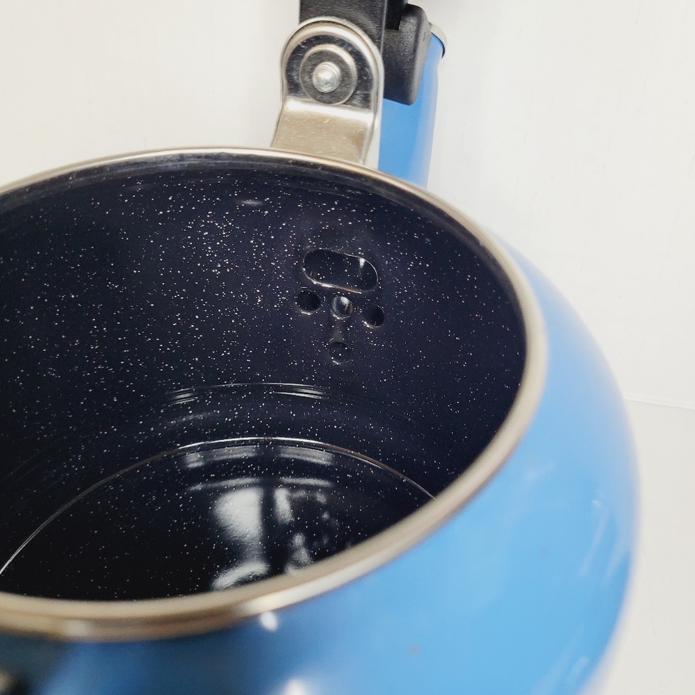 Le Creuset Enamel on Steel 1.25 Quart Demi Tea Kettle Marseille Tea Time Modern - Picture 13 of 14